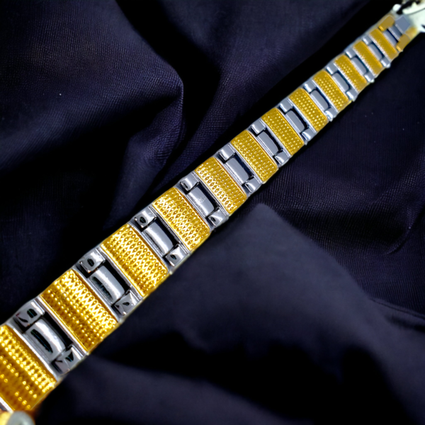 SJ 75 Gold Chain Bracelet-01 - Image 8